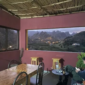 Casa Familiar Por Do Sol Bed & Breakfast